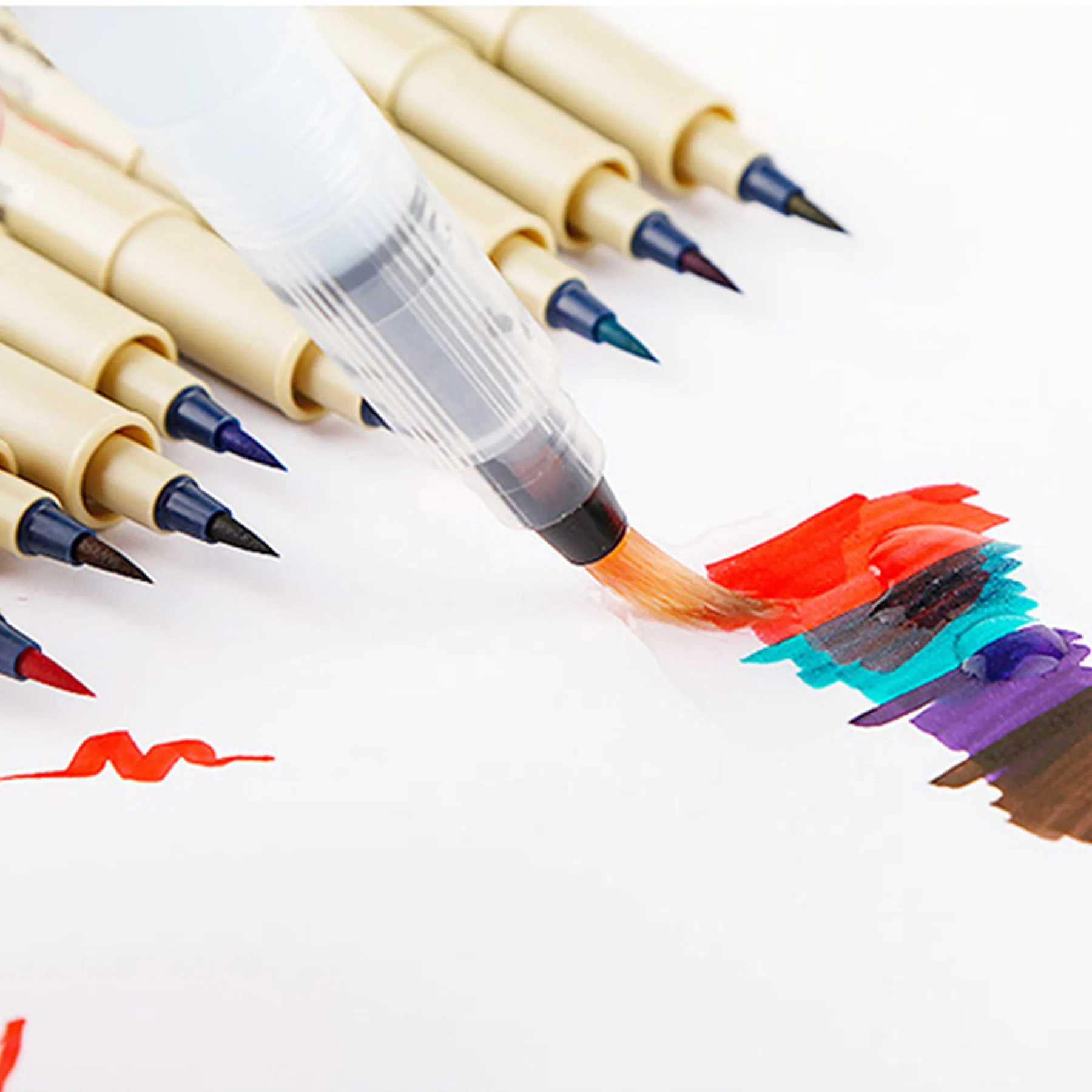 Set de 8 tiralíneas Pigma Brush + Libreta Art Book