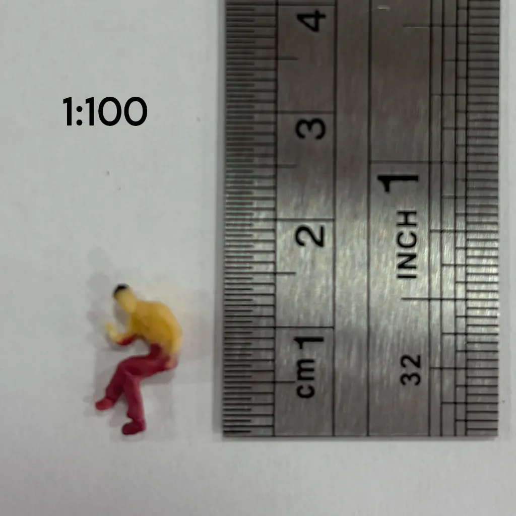 [FIES01100CO] Figura a escala 1:100 Colores (1 ud)