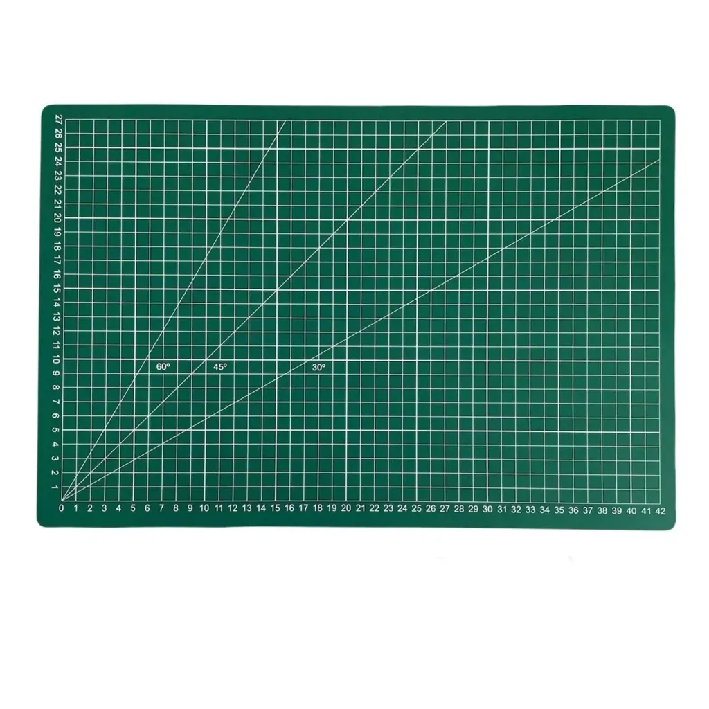 [BACO04530003VER] Base de Corte 45x30cm (A3) Cuadriculada y con Ángulos (Verde)