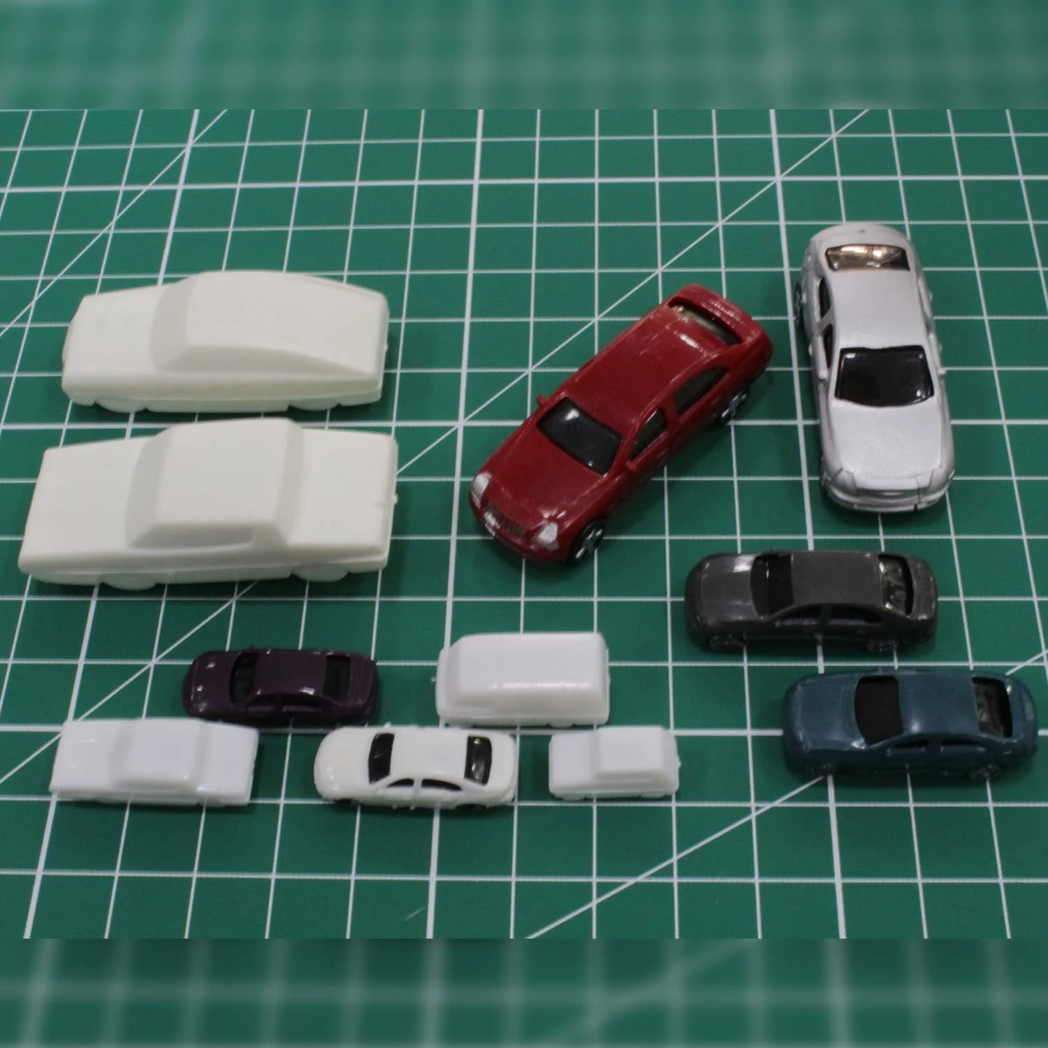 [AUES01000BL] Auto a escala 1:1000 Blanco